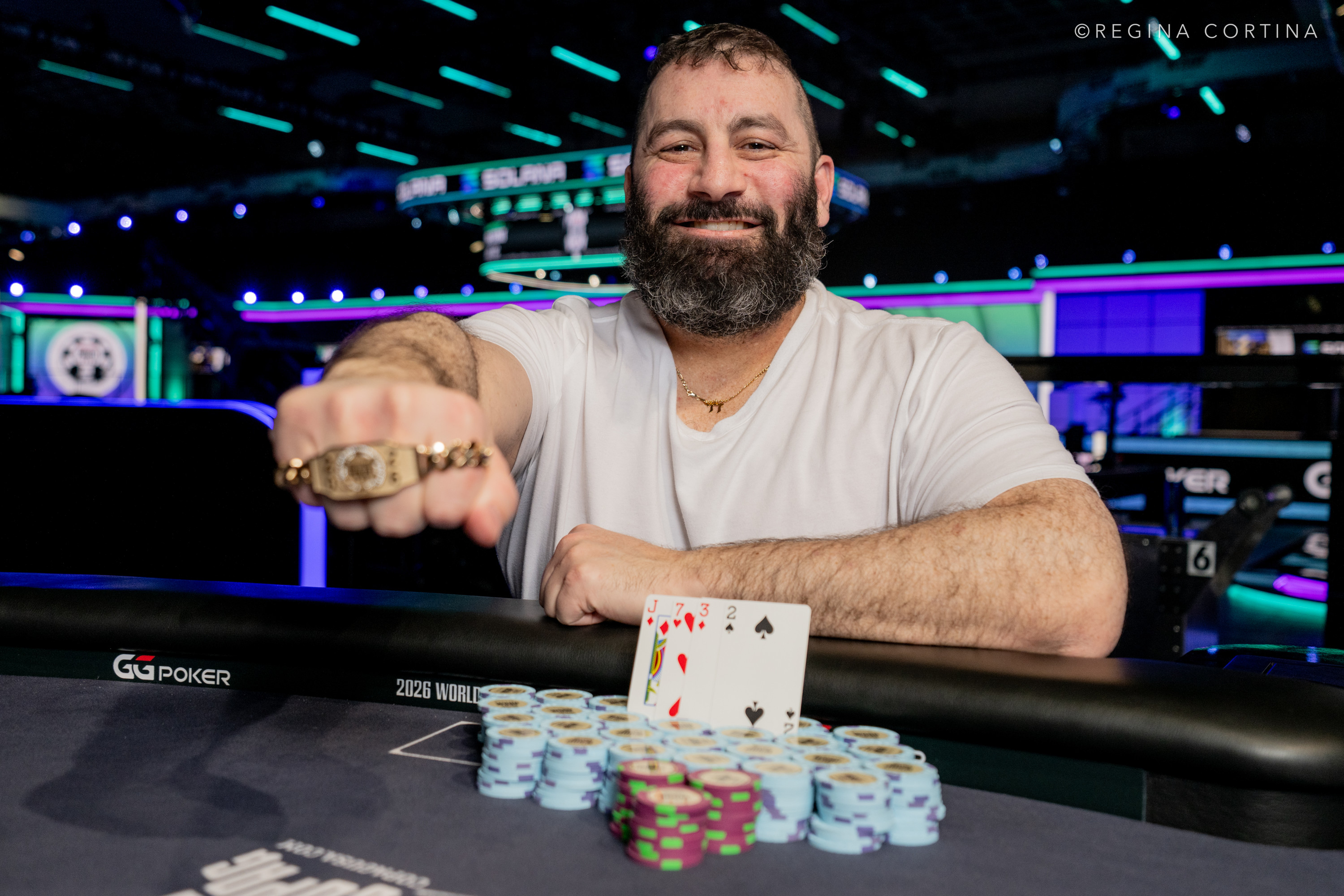 「双面牌桌」的疯狂：Justin Fawcett 如何在 WSOP 赢得唯一双底池锦标赛 - 世博 Shibo APP